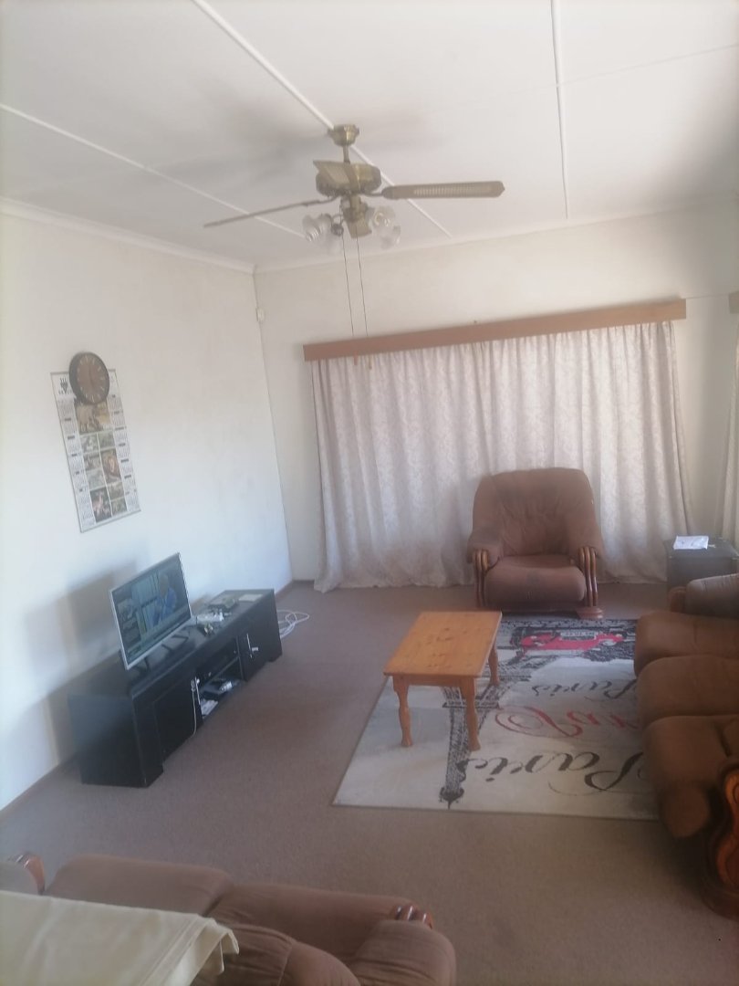 3 Bedroom Property for Sale in Summerpride Eastern Cape